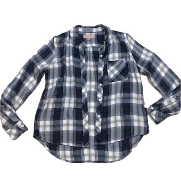 Plaid Button-up Shirt S  - Picture 5 of 9